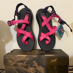 Ladies Chacos sandals NEW